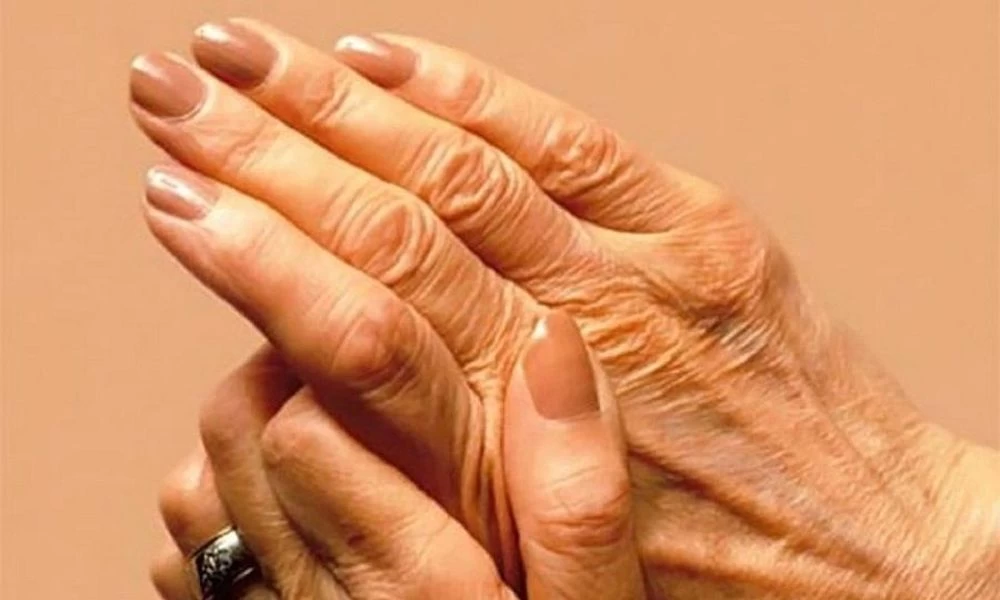 Αρθρίτιδα: Το κρύο ή η ζέστη συμβάλλει στην καταπολέμηση του πόνου;